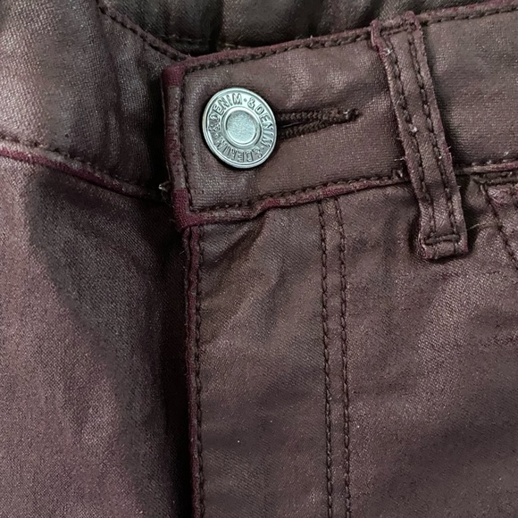 Deep purple coated jeans in high rise - Picture 4 of 4